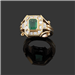 Tipo: Anillo Ring - Estilo: Modero - Material: Oro  - Piedras: ESMERALDA O,80CT Y ORLA DIAMANTES 0,60CT