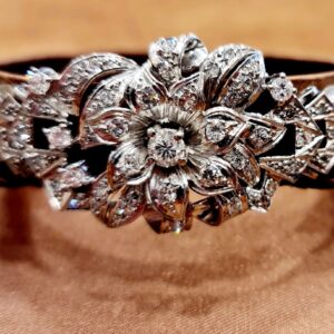 Pulsera Flor Oro Blanco y Diamantes