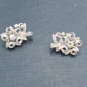 Pendientes Motivos Florales Oro Blanco y Diamantes Vista Platino